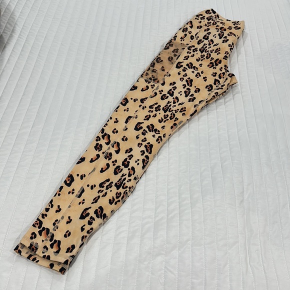 Fabletics Define PowerHold® High-Waisted Legging - Picture 2 of 3